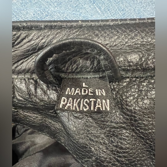 MCVEST - Picture 4 of 9